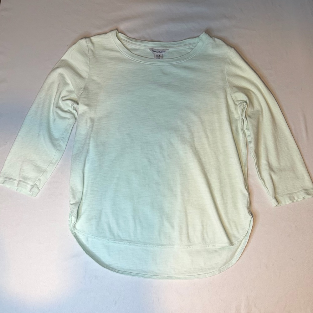 Tommy Bahama Women’s Medium Mint Green Long Sleeve Tee Casual